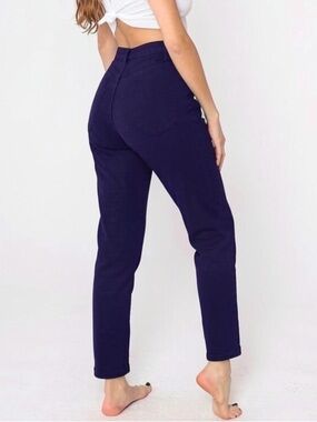 NWT Jordache 90’s Smooth Pocketless Back High-Wasted Tapered Jeans in Navy Blue